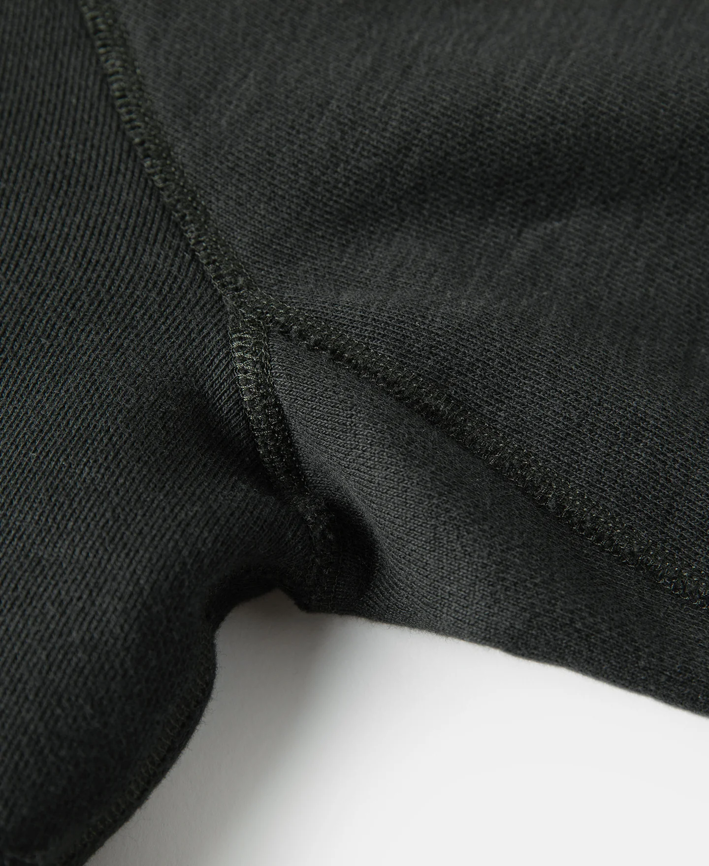 1282-1950s-sports-training-raglan-sleeve-sweater-vintage-black-10.webp 1950s Sports Training Raglan Sleeve Sweater - Vintage Black