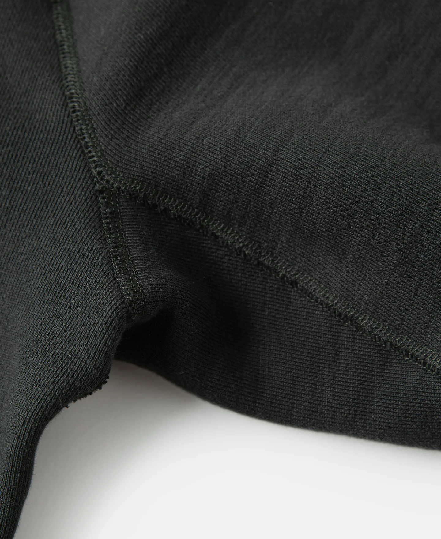 1282-1950s-sports-training-raglan-sleeve-sweater-vintage-black-13.webp 1950s Sports Training Raglan Sleeve Sweater - Vintage Black