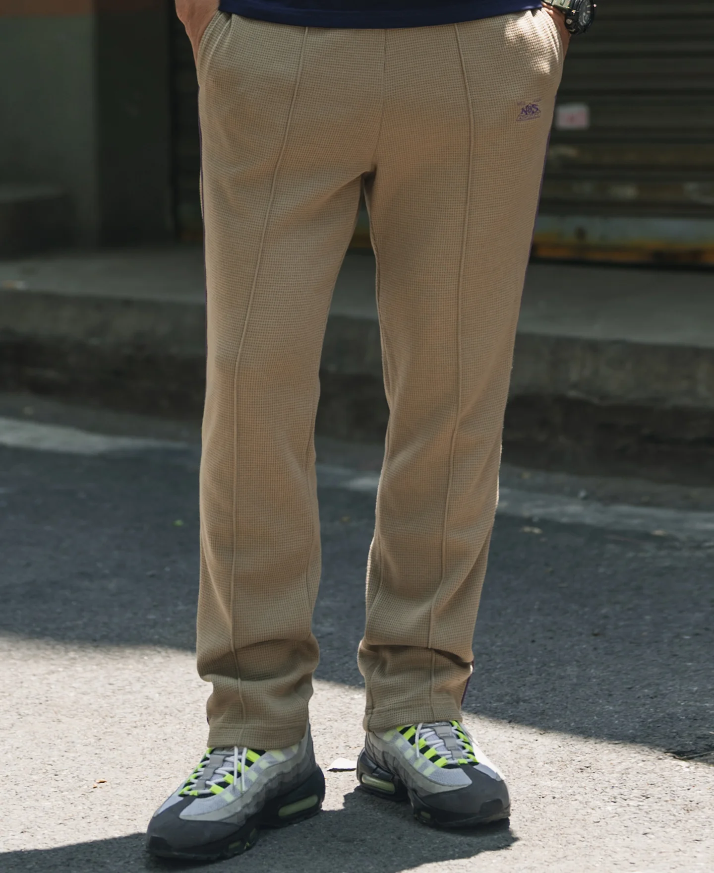 1346-1970s-heavyweight-waffle-knit-jogger-pants-khaki-2.webp 1970s Heavyweight Waffle Knit Jogger Pants - Khaki