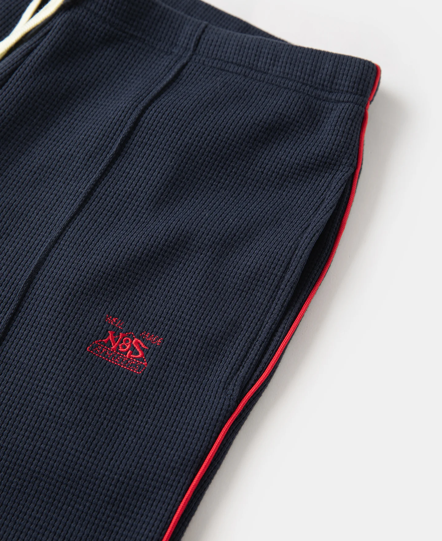 1352-1970s-heavyweight-waffle-knit-jogger-pants-navy-7.webp 1970s Heavyweight Waffle Knit Jogger Pants - Navy