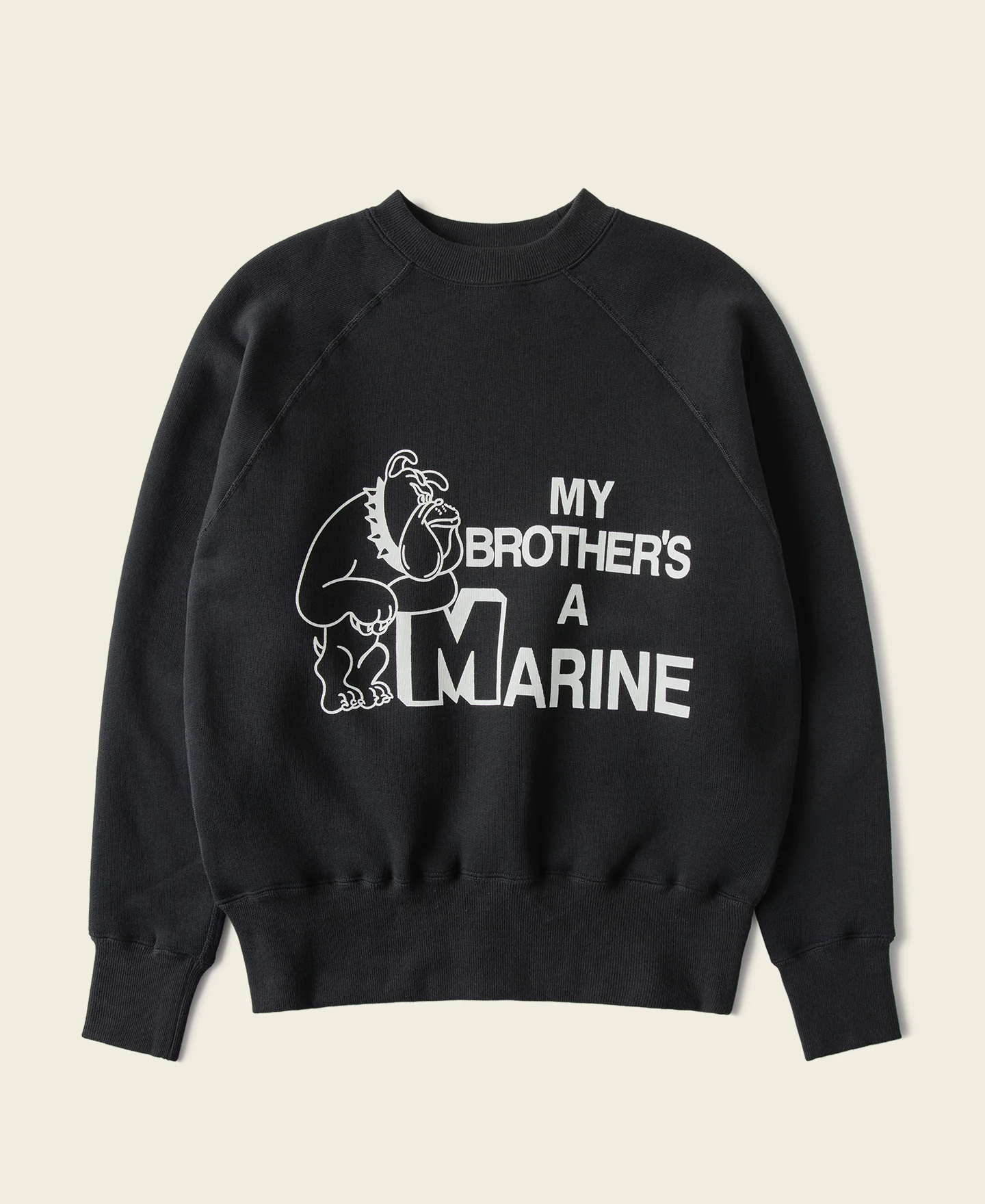183-1980s-marine-bulldog-raglan-sweatshirt-black-1.webp 1980s Marine Bulldog Raglan Sweatshirt - Black