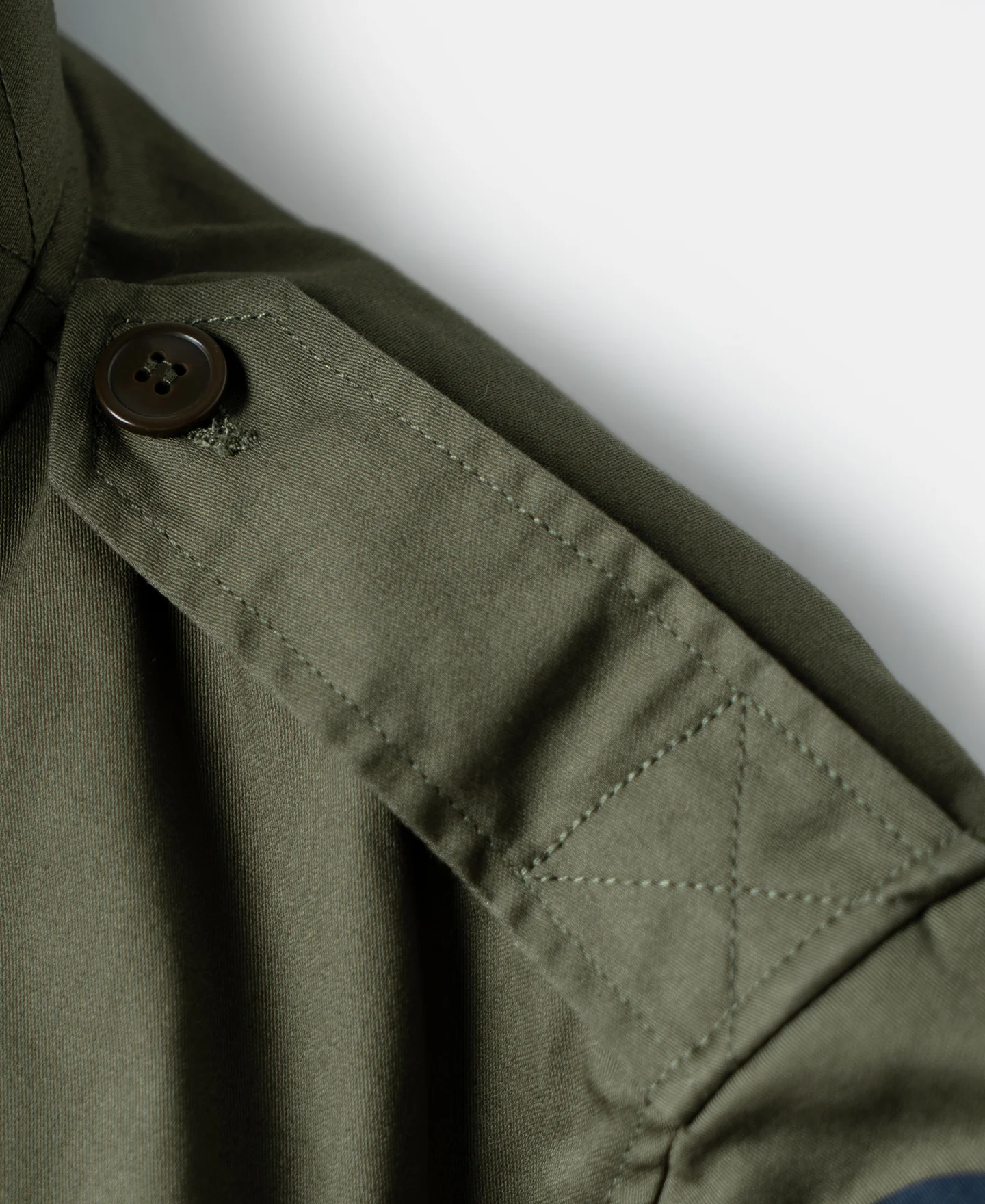 2411-usaaf-type-b-10-flight-jacket-olive-13.webp USAAF Type B-10 Flight Jacket - Olive