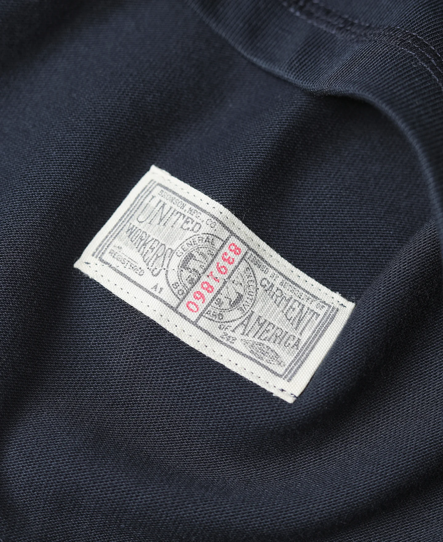718-vintage-long-sleeve-henley-shirt-navy-11.webp Vintage Long Sleeve Henley Shirt - Navy