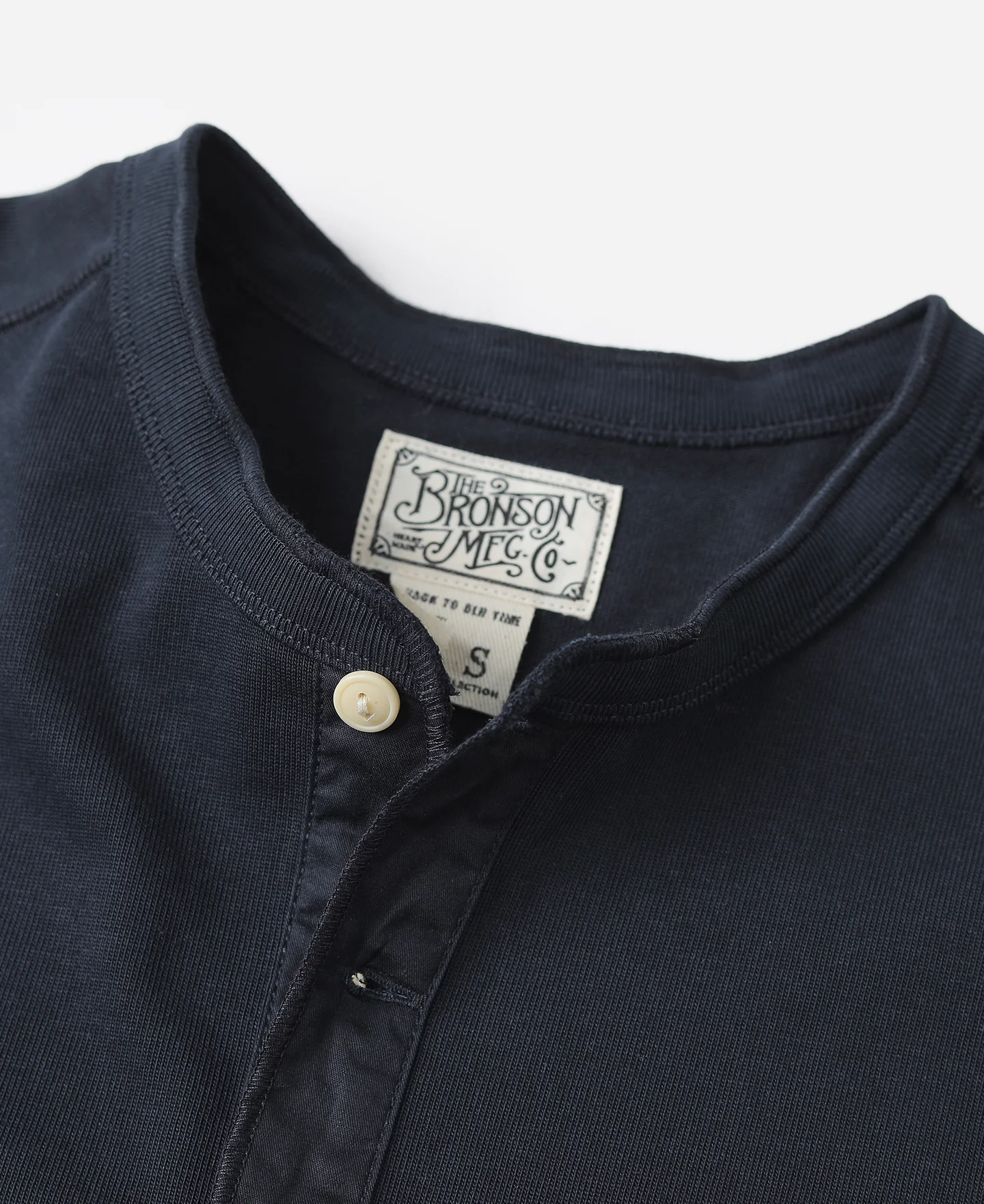 718-vintage-long-sleeve-henley-shirt-navy-7.webp Vintage Long Sleeve Henley Shirt - Navy
