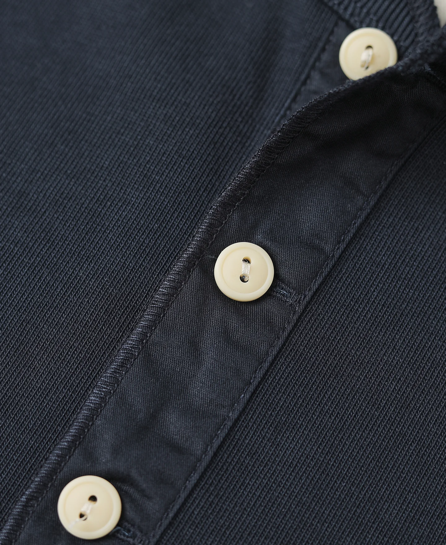 718-vintage-long-sleeve-henley-shirt-navy-8.webp Vintage Long Sleeve Henley Shirt - Navy